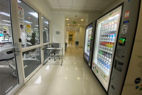 Купить кондоминиум в Санни-Айлс-Бич, Флорида 1 спальня, 93.37м2, № 1967323 - фото 22