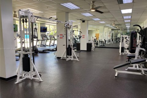 Купить кондоминиум в Санни-Айлс-Бич, Флорида 1 спальня, 93.37м2, № 1967323 - фото 28