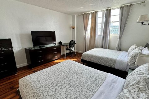 Купить кондоминиум в Санни-Айлс-Бич, Флорида 1 спальня, 93.37м2, № 1967323 - фото 10