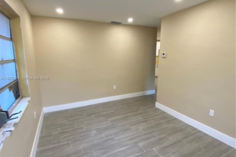 Appartement à louer à Miami, Floride: 2 chambres, 207.54 m2 № 1986091 - photo 17