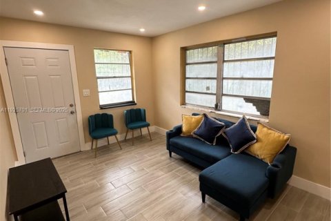 Appartement à louer à Miami, Floride: 2 chambres, 207.54 m2 № 1986091 - photo 12