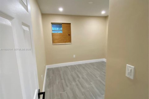 Appartement à louer à Miami, Floride: 2 chambres, 207.54 m2 № 1986091 - photo 18