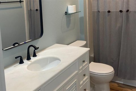Condo in Celebration, Florida, 3 bedrooms № 2094255 - photo 13