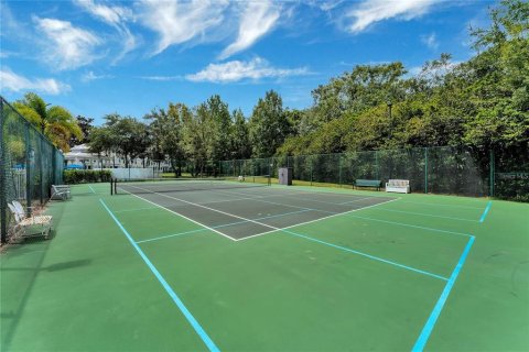 Condo in Celebration, Florida, 3 bedrooms № 2094255 - photo 27