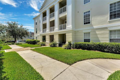 Condo in Celebration, Florida, 3 bedrooms № 2094255 - photo 4