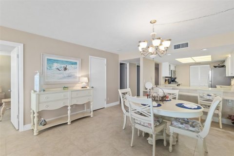 Condominio en venta en Daytona Beach Shores, Florida, 2 dormitorios, 126.63 m2 № 1913216 - foto 11