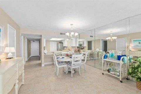 Condominio en venta en Daytona Beach Shores, Florida, 2 dormitorios, 126.63 m2 № 1913216 - foto 10