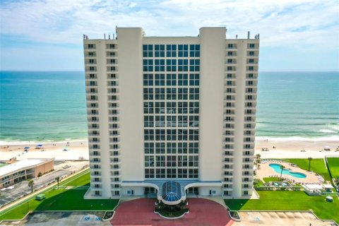 Condominio en venta en Daytona Beach Shores, Florida, 2 dormitorios, 126.63 m2 № 1913216 - foto 1