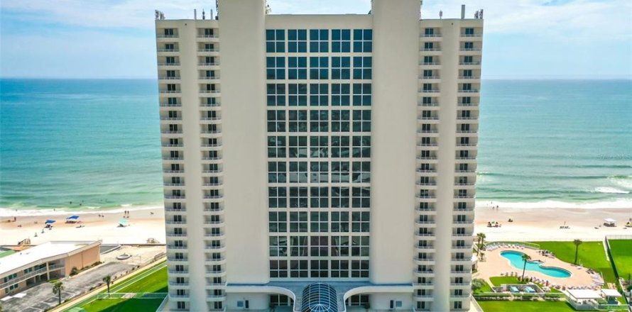 Condominio en Daytona Beach Shores, Florida, 2 dormitorios № 1913216