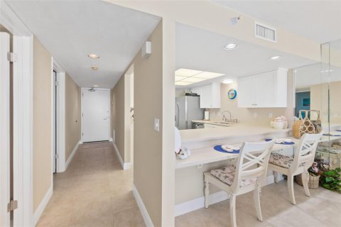 Condominio en venta en Daytona Beach Shores, Florida, 2 dormitorios, 126.63 m2 № 1913216 - foto 15