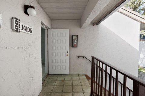 Condo in Miami, Florida, 1 bedroom  № 1993595 - photo 24