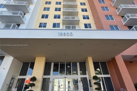 Condo in Aventura, Florida, 1 bedroom  № 2054425 - photo 2