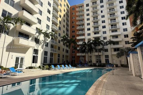 Condo in Aventura, Florida, 1 bedroom  № 2054425 - photo 4
