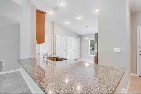 Casa en alquiler en Palm Coast, Florida, 4 dormitorios, 172.61 m2 № 1869816 - foto 5