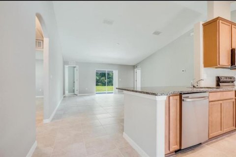 Casa en alquiler en Palm Coast, Florida, 4 dormitorios, 172.61 m2 № 1869816 - foto 2