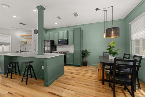 Touwnhouse à vendre à Orlando, Floride: 2 chambres, 123 m2 № 2334158 - photo 6