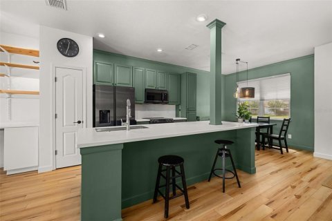 Touwnhouse à vendre à Orlando, Floride: 2 chambres, 123 m2 № 2334158 - photo 2