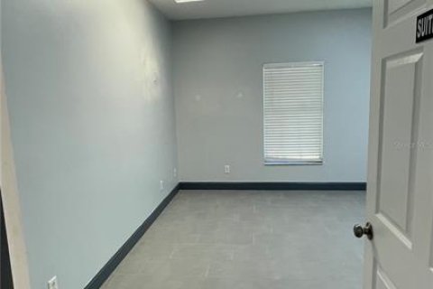 Immobilier commercial à louer à Kissimmee, Floride: 461.72 m2 № 2143961 - photo 4