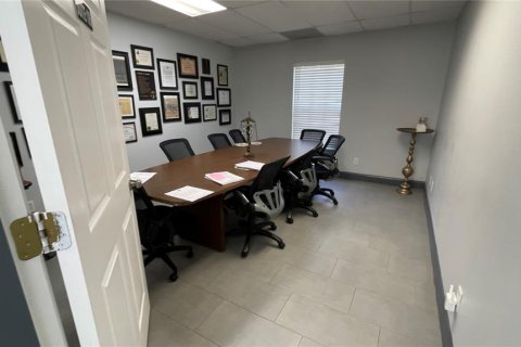 Immobilier commercial à louer à Kissimmee, Floride: 461.72 m2 № 2143961 - photo 13