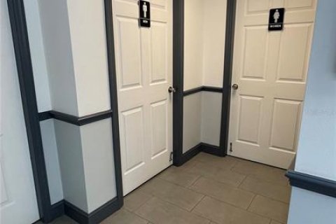 Immobilier commercial à louer à Kissimmee, Floride: 461.72 m2 № 2143961 - photo 11