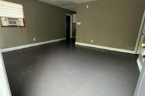 House in Orlando, Florida 3 bedrooms, 139.35 sq.m. № 2224415 - photo 20