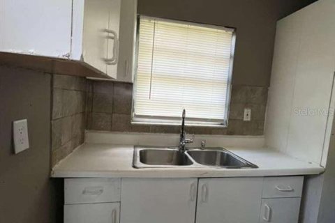 House in Orlando, Florida 3 bedrooms, 139.35 sq.m. № 2224415 - photo 21
