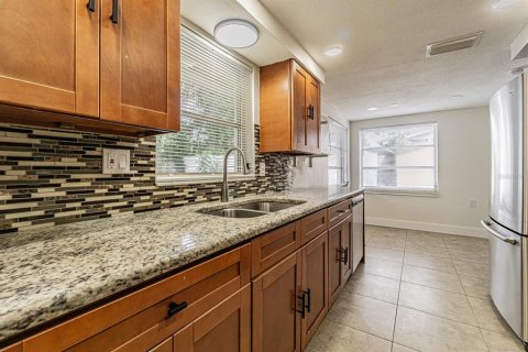 House in Holiday, Florida 3 bedrooms, 122.63 sq.m. № 1900829 - photo 8