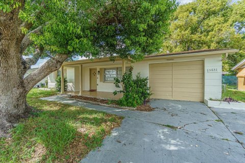 House in Holiday, Florida 3 bedrooms, 122.63 sq.m. № 1900829 - photo 2