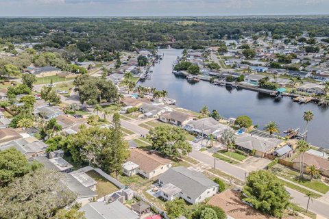 House in Holiday, Florida 3 bedrooms, 122.63 sq.m. № 1900829 - photo 25