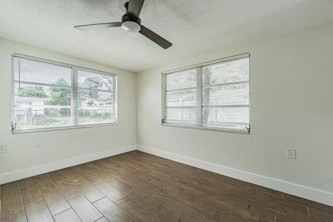 House in Holiday, Florida 3 bedrooms, 122.63 sq.m. № 1900829 - photo 12