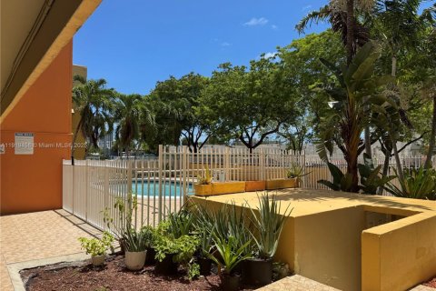 Condominio en alquiler en North Miami Beach, Florida, 1 dormitorio, 49.24 m2 № 2018327 - foto 23