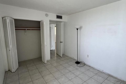 Condominio en venta en Aventura, Florida, 2 dormitorios, 89.65 m2 № 2146186 - foto 12