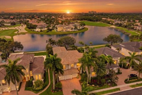 House in Palm Beach Gardens, Florida 5 bedrooms, 494.61 sq.m. № 2146651 - photo 4