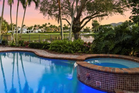 House in Palm Beach Gardens, Florida 5 bedrooms, 494.61 sq.m. № 2146651 - photo 6