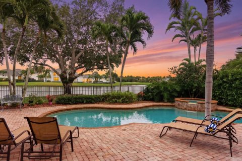 House in Palm Beach Gardens, Florida 5 bedrooms, 494.61 sq.m. № 2146651 - photo 5