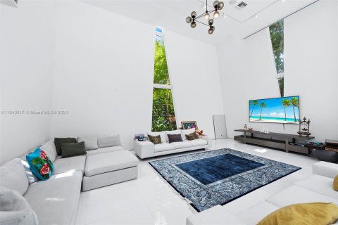 Casa en venta en Golden Beach, Florida, 6 dormitorios, 673.45 m2 № 1703289 - foto 20
