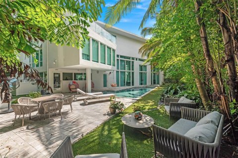 Casa en venta en Golden Beach, Florida, 6 dormitorios, 673.45 m2 № 1703289 - foto 6