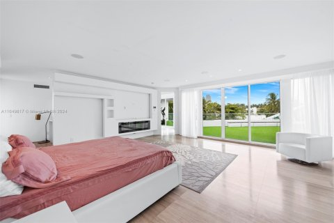 Casa en venta en Golden Beach, Florida, 6 dormitorios, 673.45 m2 № 1703289 - foto 24