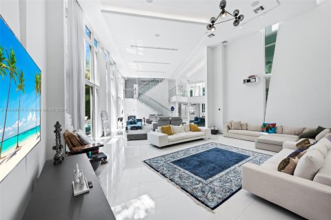 Casa en venta en Golden Beach, Florida, 6 dormitorios, 673.45 m2 № 1703289 - foto 19