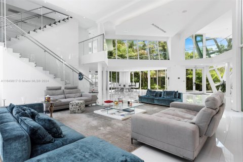 Casa en venta en Golden Beach, Florida, 6 dormitorios, 673.45 m2 № 1703289 - foto 18