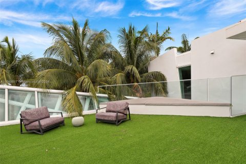 Casa en venta en Golden Beach, Florida, 6 dormitorios, 673.45 m2 № 1703289 - foto 23