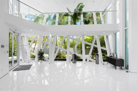 Casa en venta en Golden Beach, Florida, 6 dormitorios, 673.45 m2 № 1703289 - foto 15