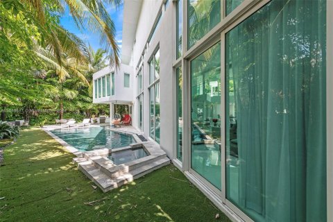 Casa en venta en Golden Beach, Florida, 6 dormitorios, 673.45 m2 № 1703289 - foto 5