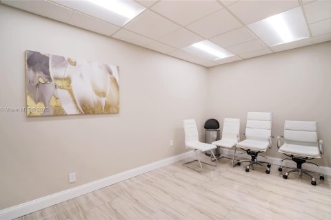Propiedad comercial en venta en Plantation, Florida № 1705437 - foto 9