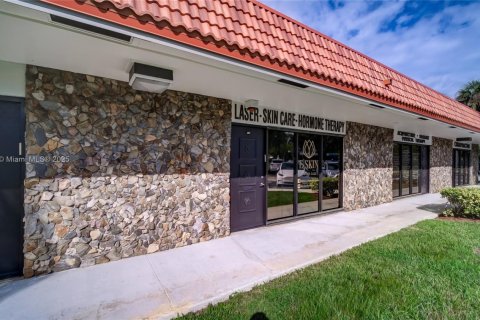 Propiedad comercial en venta en Plantation, Florida № 1705437 - foto 27