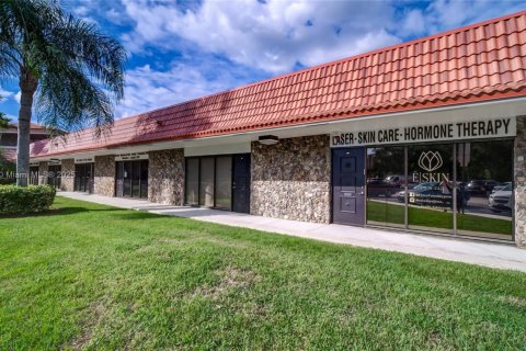 Propiedad comercial en venta en Plantation, Florida № 1705437 - foto 29