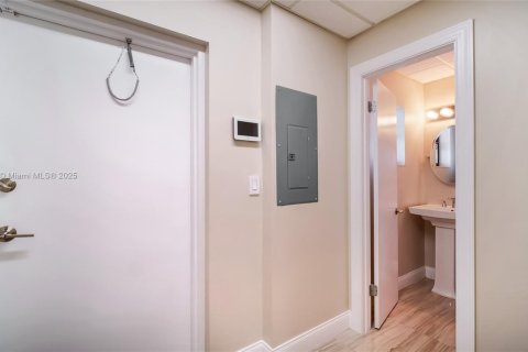 Propiedad comercial en venta en Plantation, Florida № 1705437 - foto 12