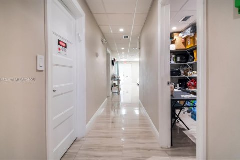 Propiedad comercial en venta en Plantation, Florida № 1705437 - foto 23