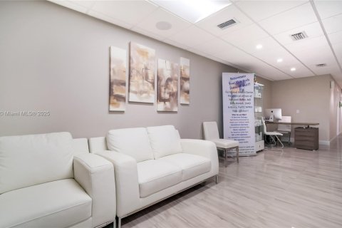 Propiedad comercial en venta en Plantation, Florida № 1705437 - foto 17