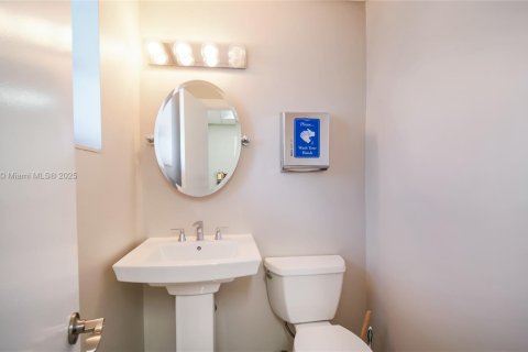 Propiedad comercial en venta en Plantation, Florida № 1705437 - foto 13